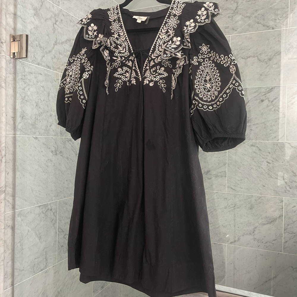 Elan Black and White Puff Sleeve Sundress